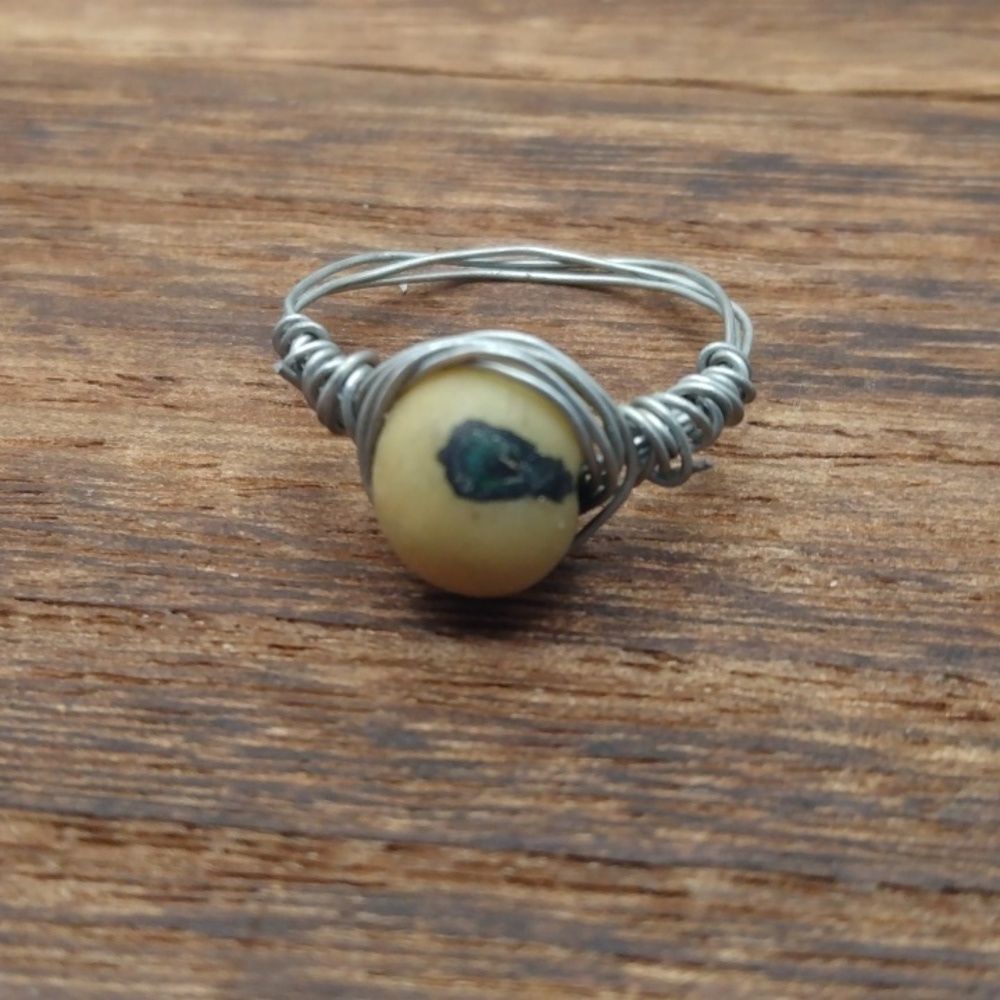Tribal twist wire ring brutalist size 6 R238
